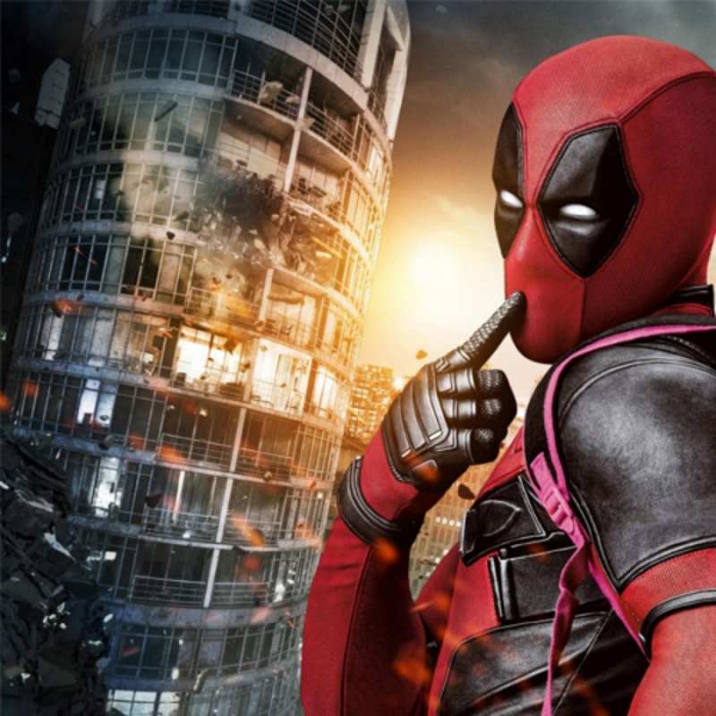 Открытка Дедпул желает всего хорошего  марвел и дедпул на фоне небоскреба  Доброго ранку 