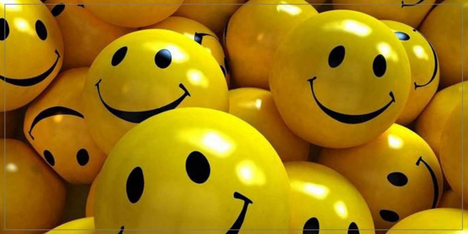 Открытка привет смайлы с имененм смайл Вітання 