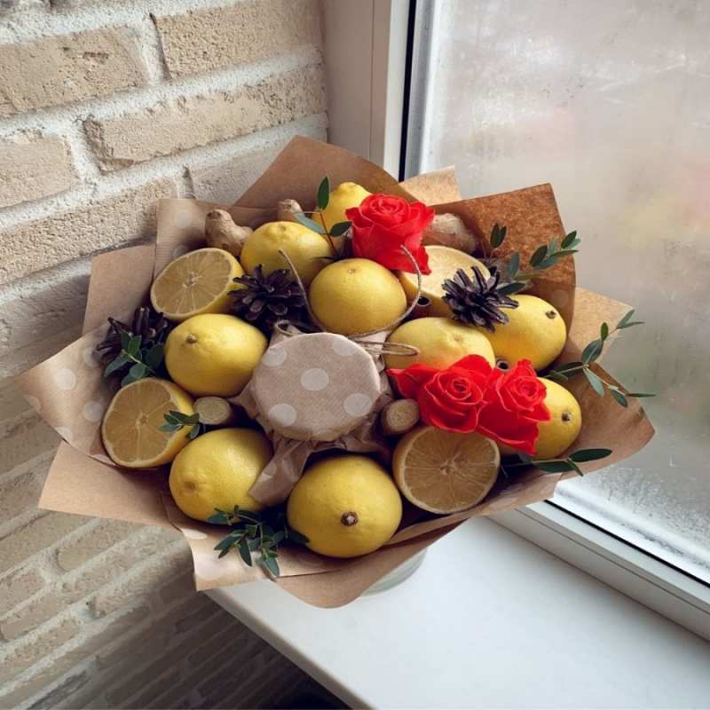 Открытка лимоны и розы  букет в бумаге  Одужуй 