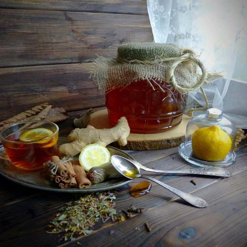 Открытка мед и лимон от простуды  банка с медом  Одужуй 