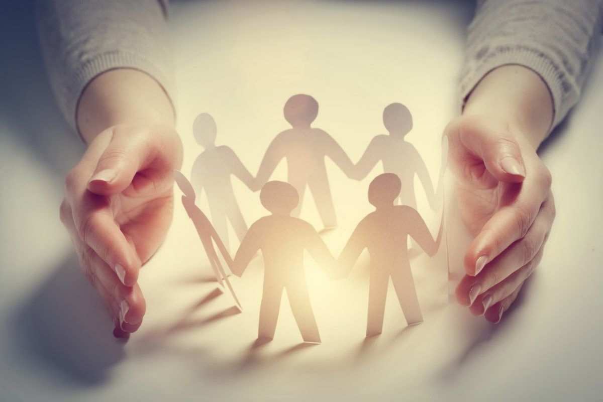 Открытка помощь людям  С днем волонтера  З днем ​​волонтера 