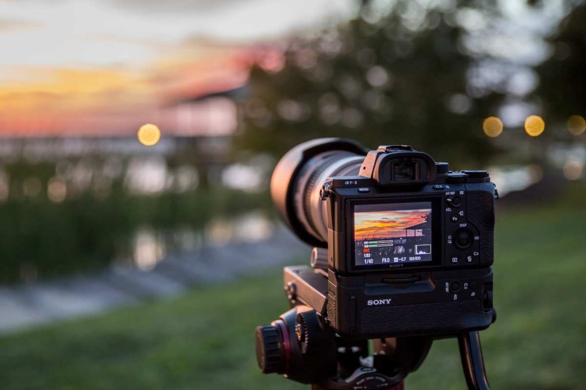 Открытка фотоаппарат  с днем фотографа  З днем ​​фотографа 