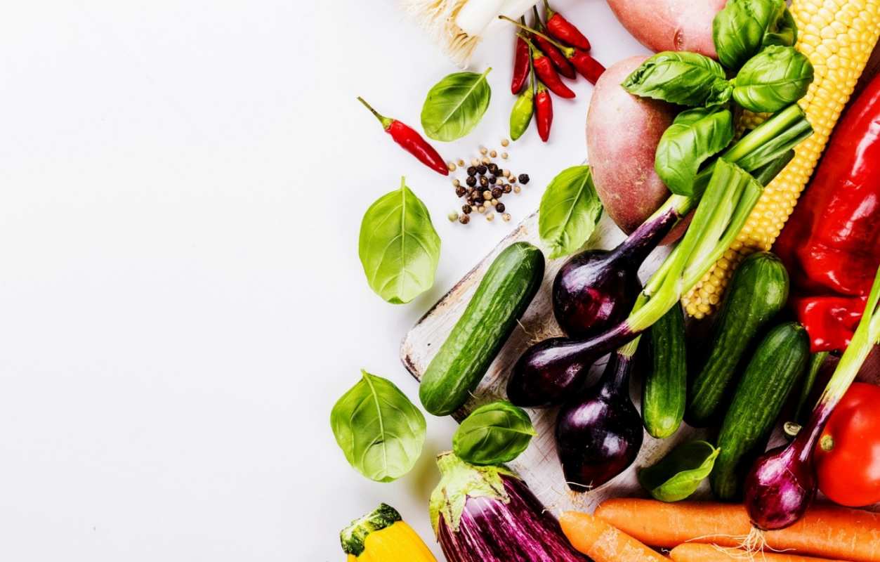 Открытка свежие овощи  день вегана  З днем ​​вегана 