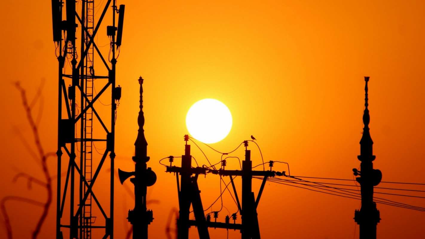 Открытка высокое напряжение  закат,  электроэнергия, энергетик  З днем ​​енергетика 