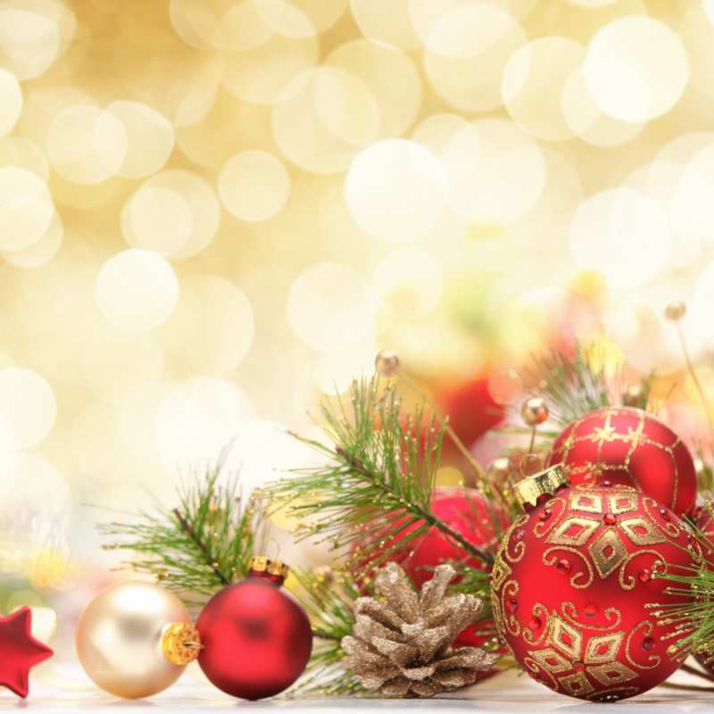 Открытка красные новогодние шары  с рождеством  З Різдвом 