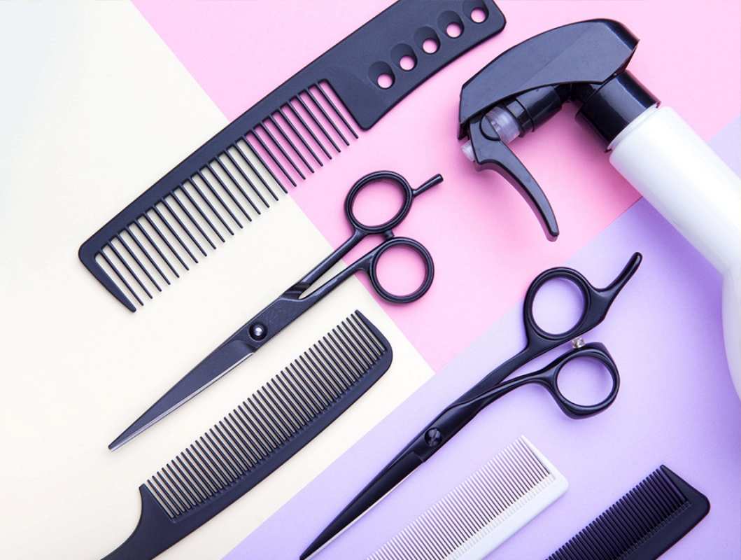 Открытка арт  1 с днем парикмахера расческа 1 З днем ​​перукаря 