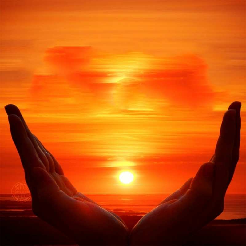 Открытка закат  в руках  Я тебе кохаю 