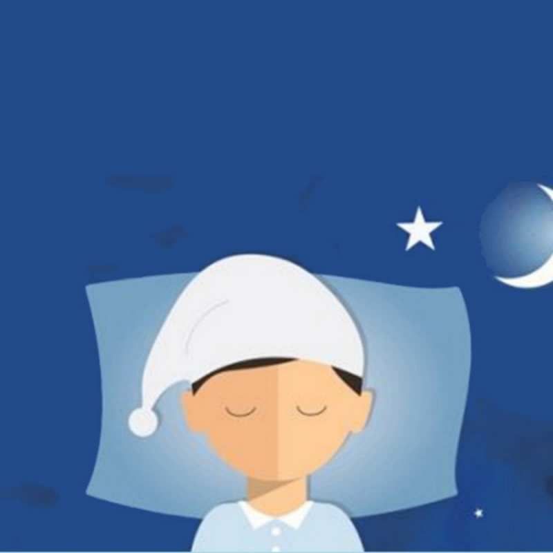 Открытка человек в пижаме ложится спать  подушка и шапочка  На добраніч 