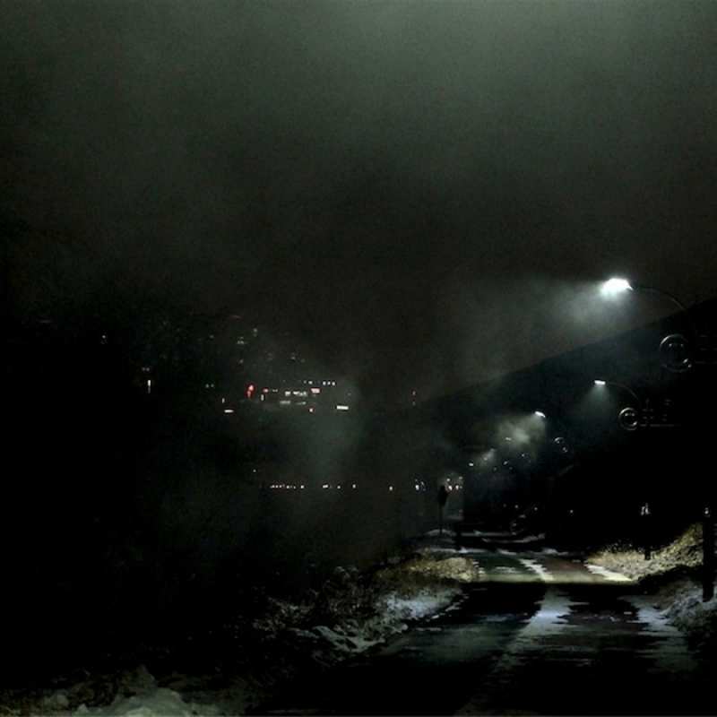 Открытка полу заснеженная дорога  фонари  Не сумуй 