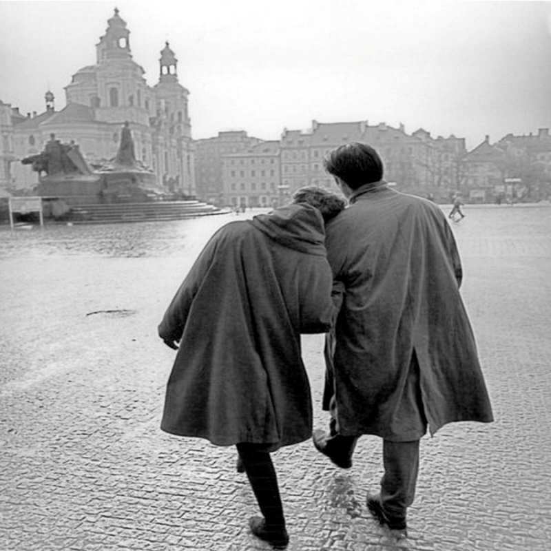 Открытка старинное фото  красивый старый город  Хочу обійняти тебе 