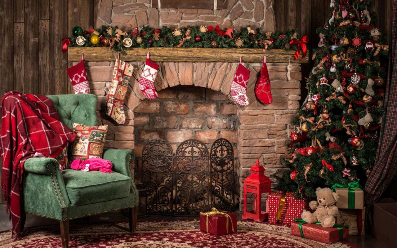 Открытка камин и украшения на рождество  рождество, камин, ель  З Різдвом 